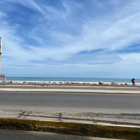 Hermoso Apartamento Frente A La Playa En Cartagena!we Speak English 2 Bedrooms 80 Mt Apartamento *